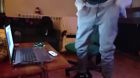 Snapshot of morboso31xxx chatting on December 4, 2:53 am hotguy4all online show from December 4, 2:53 am