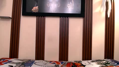 alexia online show from February 8, 7:28 pm