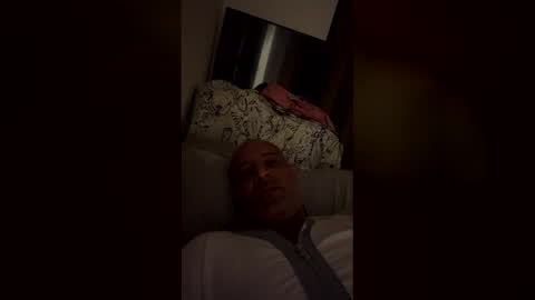 Snapshot of moredlove999 chatting on December 14, 7:29 pm moredlove999 online show from December 14, 7:29 pm