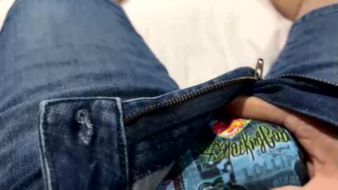 Me online show from February 24, 11:30 am