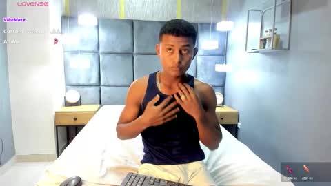 Mmorenito online show from October 2, 7:10 pm