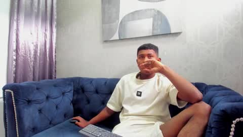 Mmorenito online show from November 1, 7:49 pm