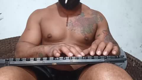 Snapshot of moreno_lutador chatting on December 31, 11:49 pm John john online show from December 31, 11:49 pm