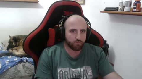 Snapshot of morenoch19 chatting on December 3, 8:50 pm alejo online show from December 3, 8:50 pm