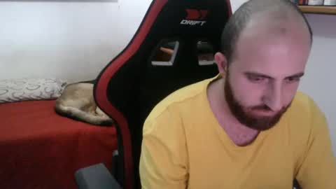 Snapshot of morenoch19 chatting on March 6, 8:05 pm alejo online show from March 6, 8:05 pm