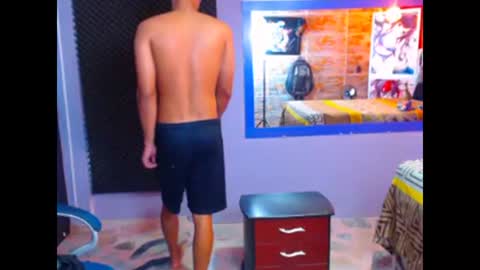 Snapshot of morenofullhot chatting on December 1, 4:29 pm MorenoFullHot online show from December 1, 4:29 pm