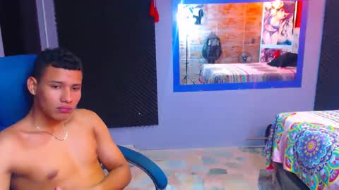 Snapshot of morenofullhot chatting on December 7, 11:45 pm MorenoFullHot online show from December 7, 11:45 pm
