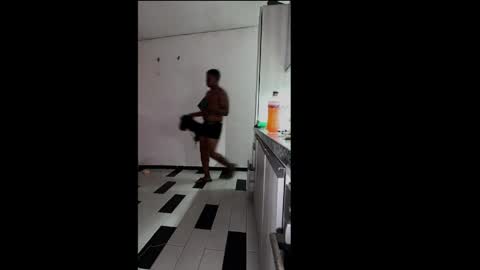 Carlos online show from April 19, 9:50 pm