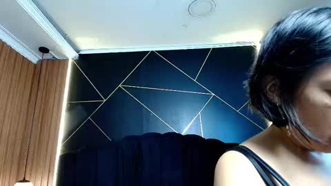 Moriah online show from February 24, 12:36 pm