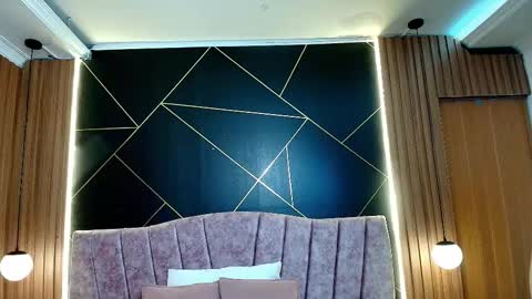 Moriah online show from February 27, 12:16 pm