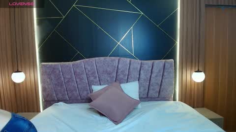 Moriah online show from March 16, 12:20 pm