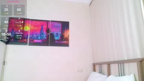 Snapshot of morninbunny_ chatting on November 9, 3:16 am Emilia online show from November 9, 3:16 am