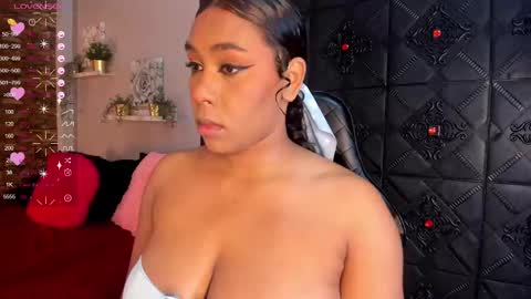 Snapshot of morochaa_fire chatting on December 5, 11:49 am Morocha online show from December 5, 11:49 am