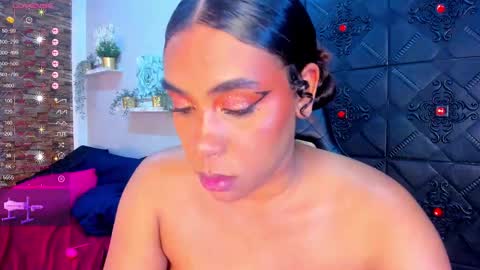Snapshot of morochaa_fire chatting on December 8, 5:33 pm Morocha online show from December 8, 5:33 pm