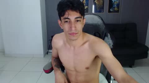 Snapshot of morrison_jimm chatting on February 20, 6:19 am santii online show from February 20, 6:19 am