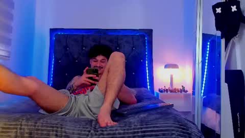 Snapshot of morthy_downey chatting on July 28, 3:21 pm Morthy online show from July 28, 3:21 pm