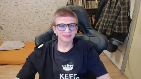 Snapshot of mortywithlove chatting on April 23, 9:06 pm Morty online show from April 23, 9:06 pm
