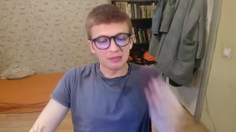 Snapshot of mortywithlove chatting on April 28, 11:21 pm Morty online show from April 28, 11:21 pm