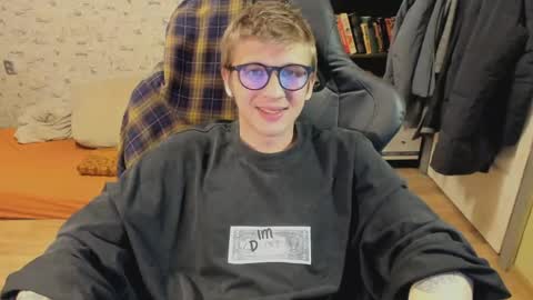 Snapshot of mortywithlove chatting on June 1, 7:26 pm Morty online show from June 1, 7:26 pm