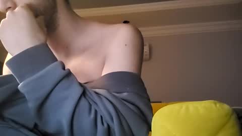 twennysevv27 online show from January 1, 2:09 am