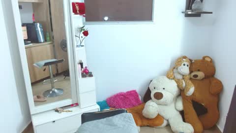 mosterhighxxx online show from April 16, 9:39 pm