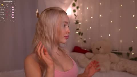 Snapshot of mother__of__dragons chatting on September 12, 11:37 pm  Deni and Jett my weekly schedule online show from September 12, 11:37 pm