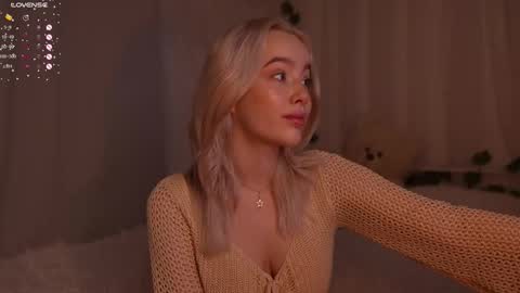 Snapshot of mother__of__dragons chatting on September 14, 10:09 pm  Deni and Jett my weekly schedule online show from September 14, 10:09 pm