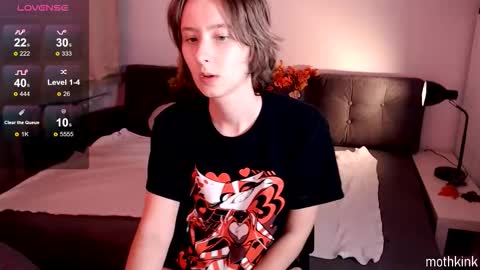 Snapshot of mothkink chatting on October 29, 6:09 pm mothkink Moth - online show from October 29, 6:09 pm