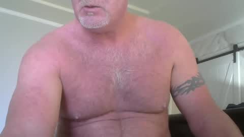 Snapshot of motorguy08 chatting on December 4, 9:35 pm motorguy08 online show from December 4, 9:35 pm