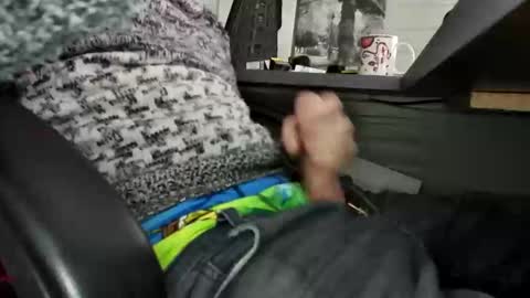 Snapshot of mouillelenos chatting on March 3, 3:31 pm CamO online show from March 3, 3:31 pm