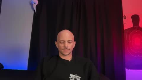 Snapshot of mount_vesuvius chatting on October 4, 6:44 am mount_vesuvius online show from October 4, 6:44 am