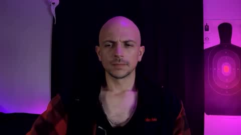 Snapshot of mount_vesuvius chatting on October 18, 6:05 am mount_vesuvius online show from October 18, 6:05 am