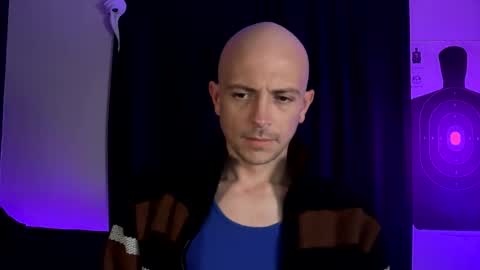 Snapshot of mount_vesuvius chatting on October 25, 3:47 am mount_vesuvius online show from October 25, 3:47 am