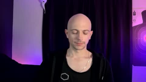 Snapshot of mount_vesuvius chatting on November 21, 5:17 am mount_vesuvius online show from November 21, 5:17 am