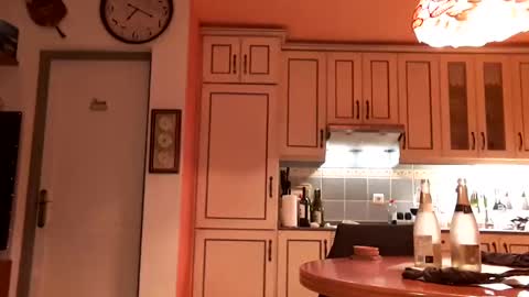 Snapshot of mountjohnxl chatting on February 17, 2:31 am ManBoobDaddyBear online show from February 17, 2:31 am