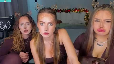 Snapshot of mousemother chatting on December 18, 7:09 pm Carolina online show from December 18, 7:09 pm