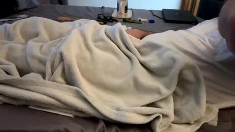 Sequoia-Cocked Hombre de Sur online show from February 22, 3:43 pm