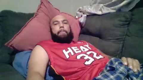 Snapshot of mr8plus chatting on November 13, 1:59 am Mr8 online show from November 13, 1:59 am