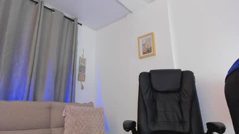    online show from April 8, 12:38 pm