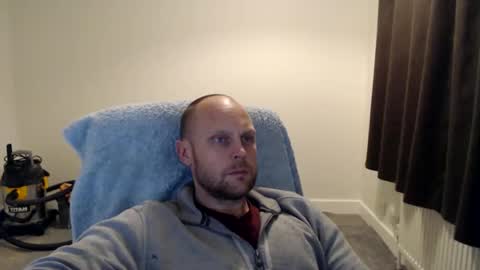 Snapshot of mr_baldy chatting on October 24, 9:44 pm Mr Baldy Likes to Chat online show from October 24, 9:44 pm