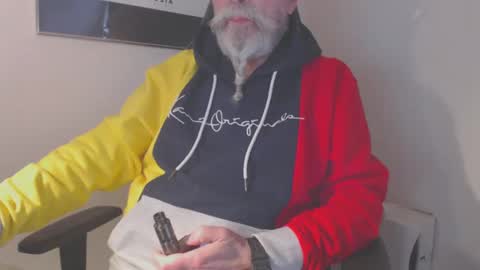 Snapshot of mr_boombastic2021 chatting on December 27, 10:23 am mr_boombastic2021 online show from December 27, 10:23 am