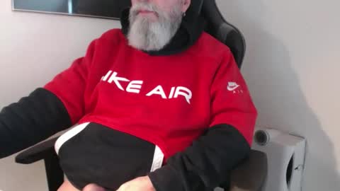 mr_boombastic2021 online show from January 13, 11:15 am