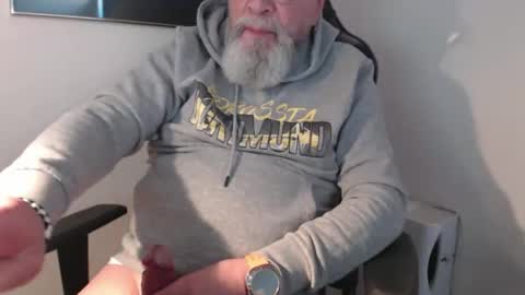 mr_boombastic2021 online show from April 11, 9:02 am