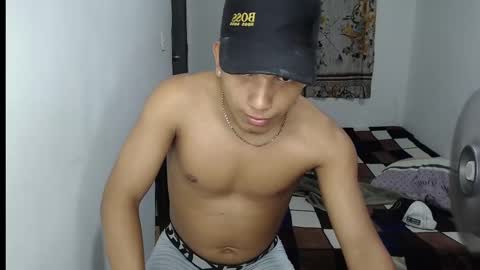 Snapshot of mr_cock_28 chatting on January 27, 8:51 am mr_cock_28 online show from January 27, 8:51 am