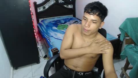 Snapshot of mr_cock_28 chatting on February 11, 8:48 am mr_cock_28 online show from February 11, 8:48 am