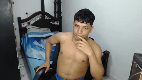 Snapshot of mr_cock_28 chatting on February 12, 8:59 am mr_cock_28 online show from February 12, 8:59 am