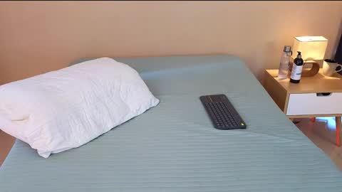 Snapshot of mr_danni_ chatting on January 27, 4:54 pm Danny Aleja online show from January 27, 4:54 pm