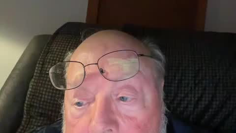 Snapshot of mr_frasier chatting on January 18, 10:49 pm Jess online show from January 18, 10:49 pm