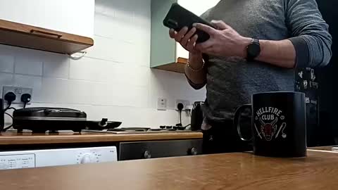 Snapshot of mr_i_ chatting on January 28, 9:19 am mr_i_ online show from January 28, 9:19 am