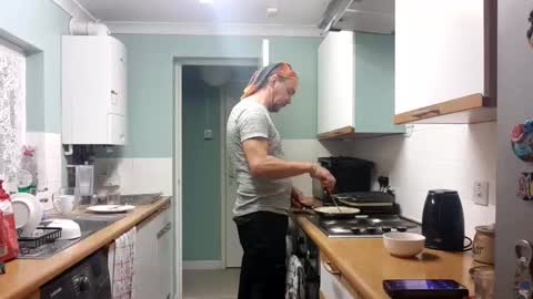 Snapshot of mr_i_ chatting on October 19, 8:31 pm mr_i_ online show from October 19, 8:31 pm